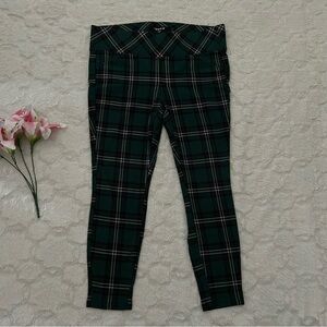 Torrid - Pixie Green & Black Plaid Slim Pants Leggings w/Pockets 1R (Flawed)